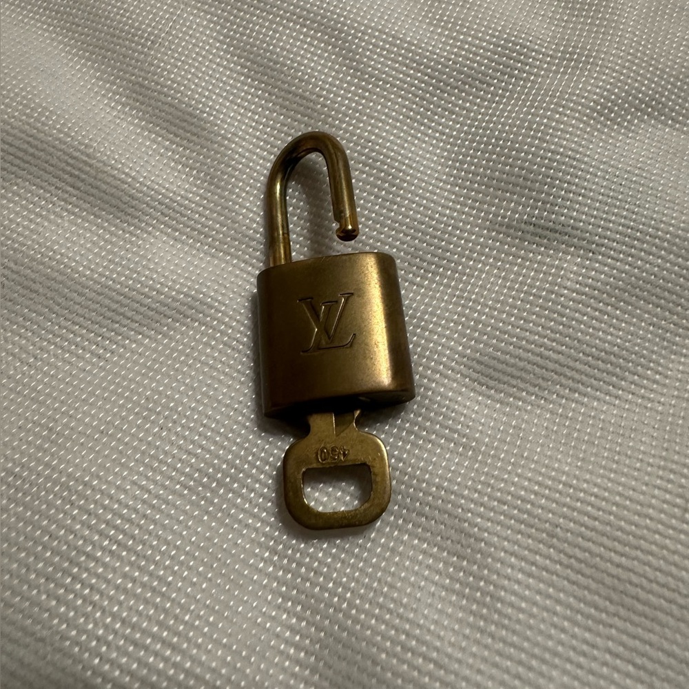Louis Vuitton Lock & Key #450